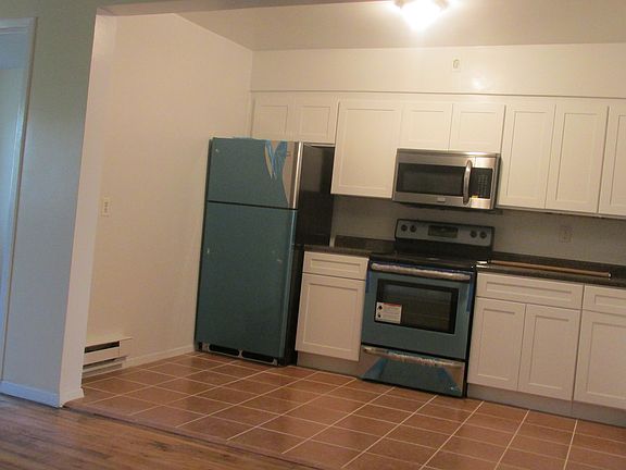 5th image of 9415 83rd St
