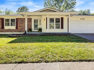 580 Golfwood Dr, Ballwin, MO