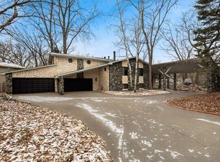 1276 Vildmark Dr, Eagan, MN 55123