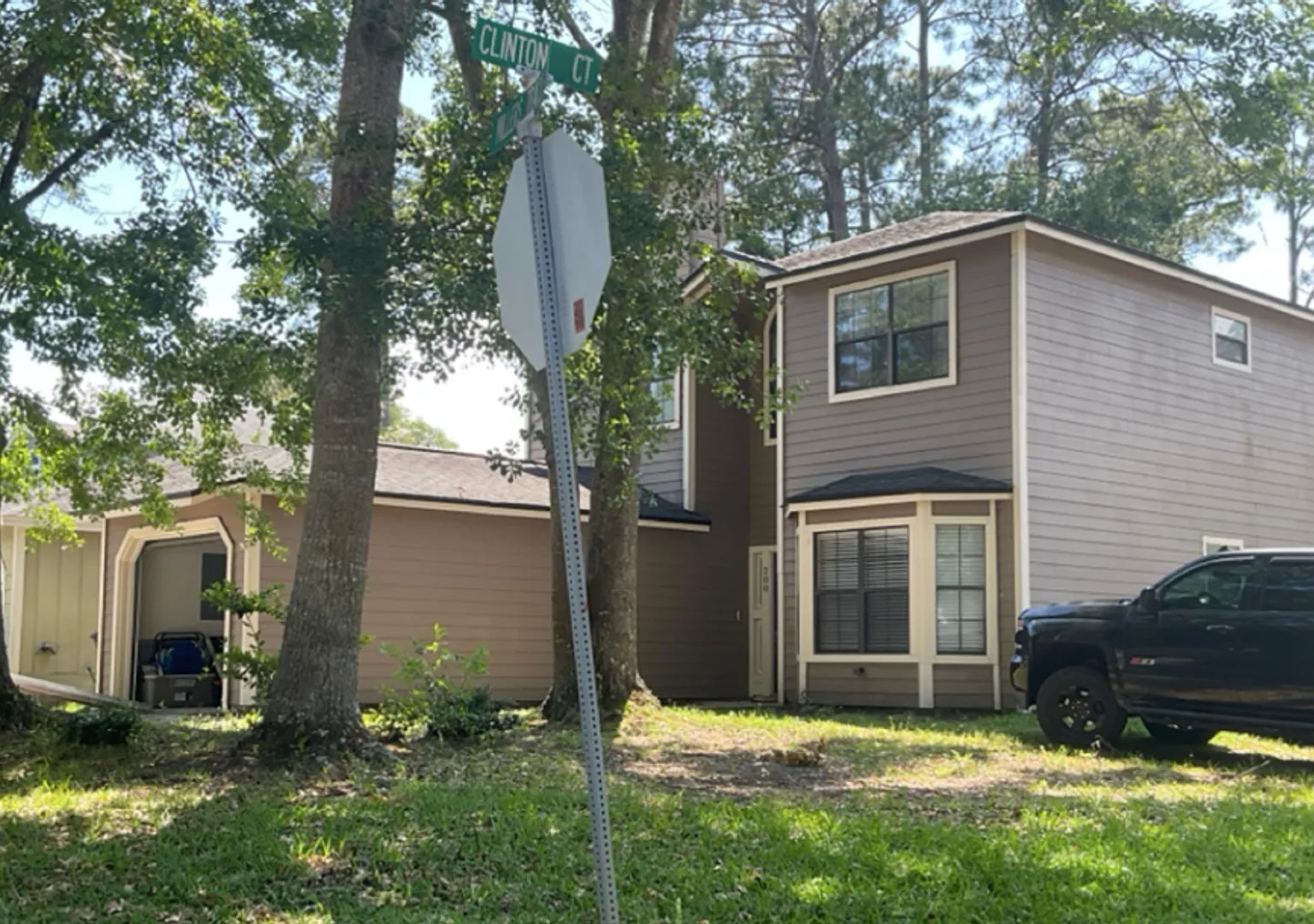 3 Bed 2.5 Bath TWO Story Home — Photo 2