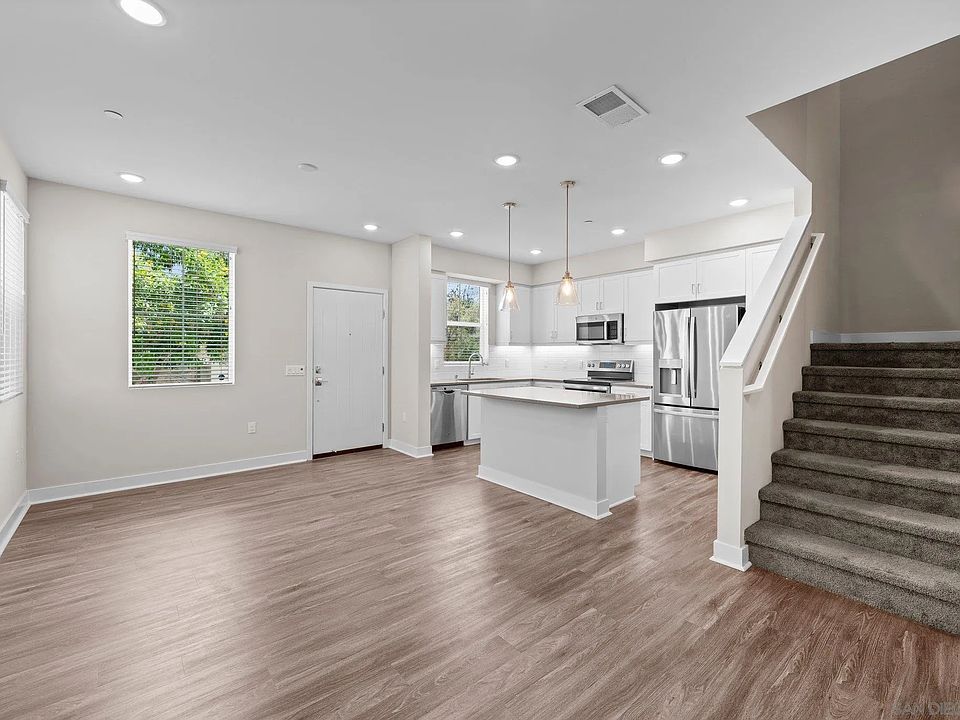 1st image of 139 Avenida Chapala #106