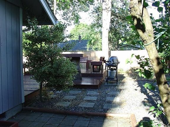 5th image of 10011 NE Heron Cir