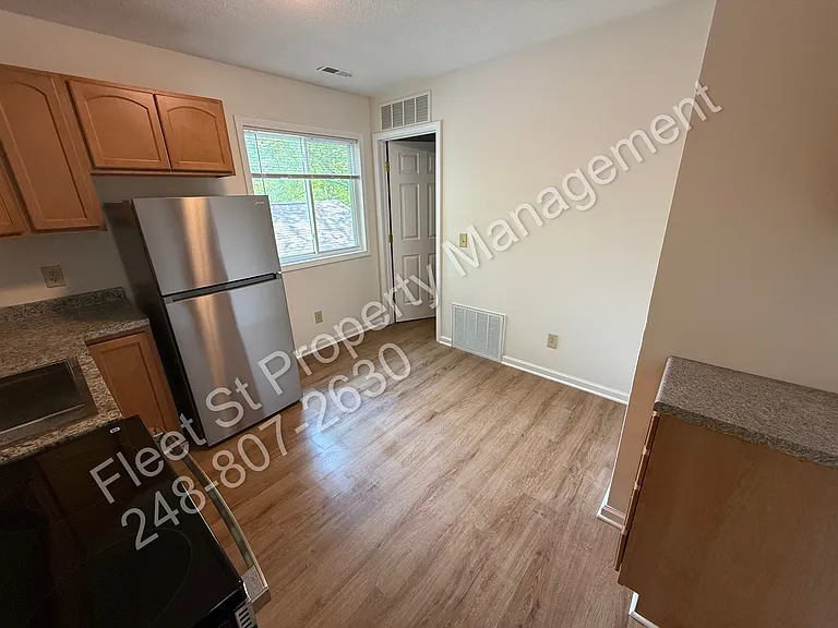421 Longview St #C — Photo 2