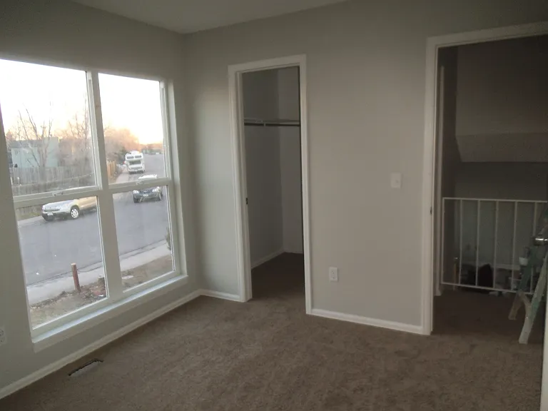 909 Bass Cir — Photo 8