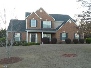 390 Plantation Ridge Ct, Loganville, GA 30052