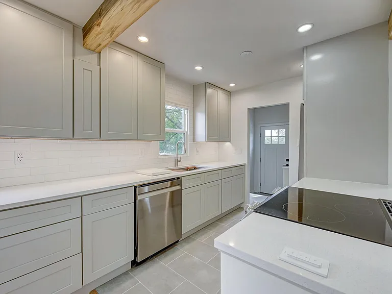 2492 Jay St — Photo 3