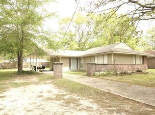 907 Sunset Cir, Columbia, MS 39429