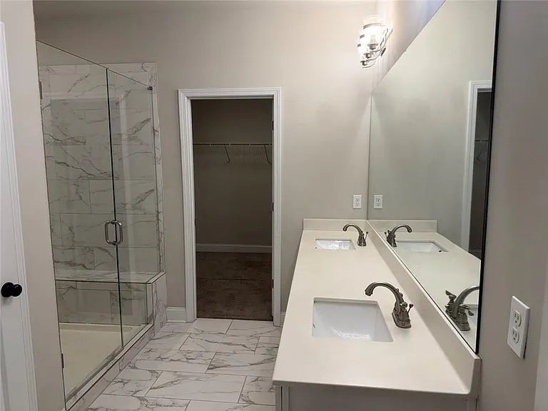 3772 Ledgemont Dr — Photo 22