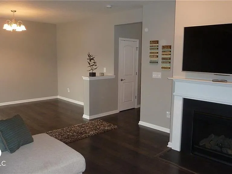 9681 Angelica Dr — Photo 3