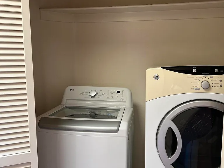 255 N Skyline Dr — Photo 19
