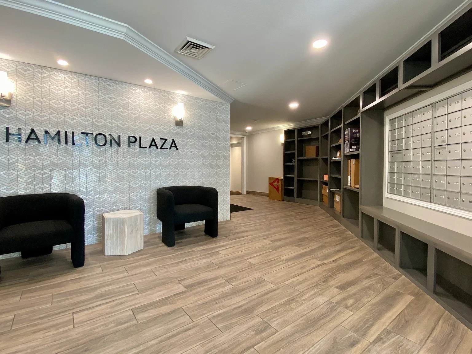 Hamilton Plaza — Photo 2