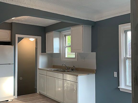 5th image of 11338 Abington Ave