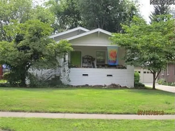 34 Melbourne Ave, Akron, OH 44313