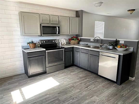 5th image of 257 River Laurel Dr