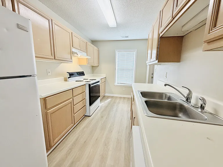133 Heritage Village Ln — Photo 4