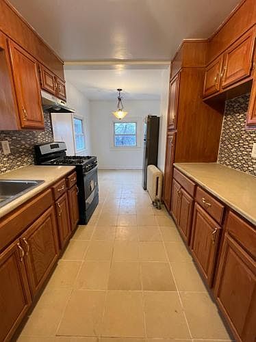 1st image of 50 Alexander Ave