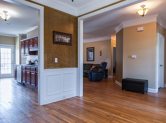 4th image of 5110 Reagan Dr