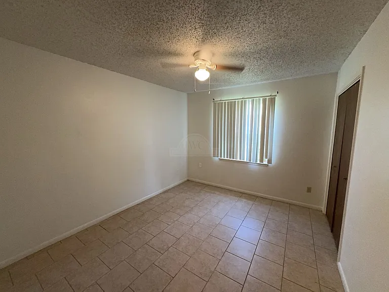 2408 Carnation Dr — Photo 8