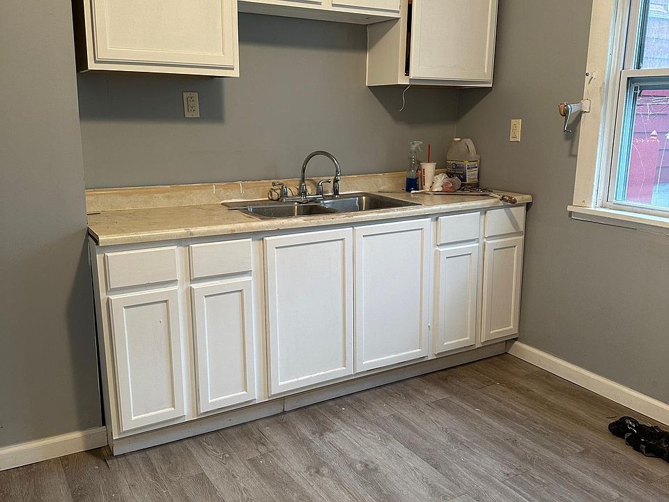 1st image of 354 Florida St #1