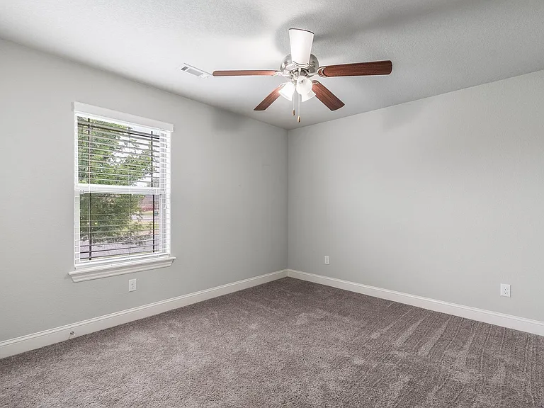 457 Harper Dr — Photo 13