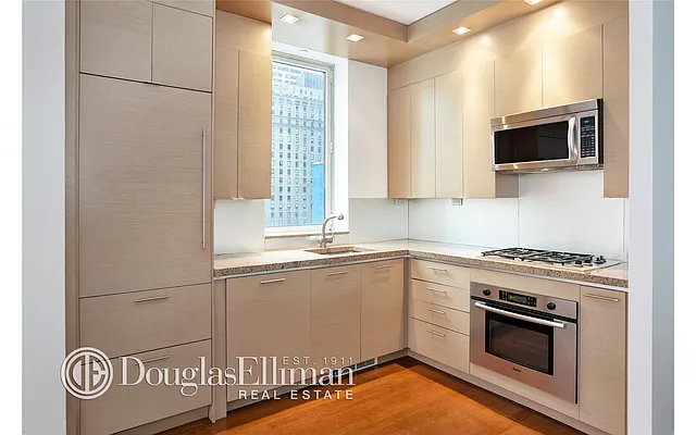 Rented by Douglas Elliman | media 21