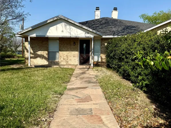 206 Matt Pl, Grand Prairie, TX 75051