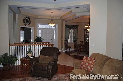 3rd image of 845 Rosewood Blvd