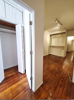 Rented by Bond New York | media 11