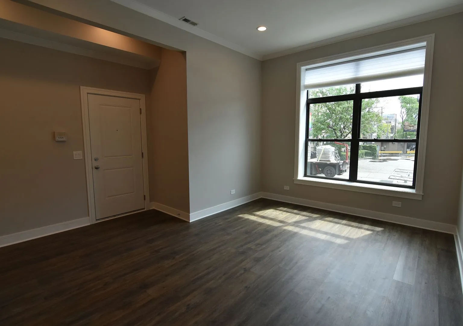 3212 N. Halsted — Photo 4
