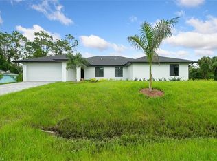 5016 28th St SW, Lehigh Acres, FL 33973