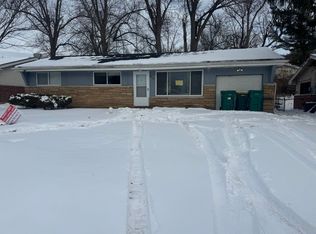 9744 Lanier Dr, Saint Louis, MO 63136