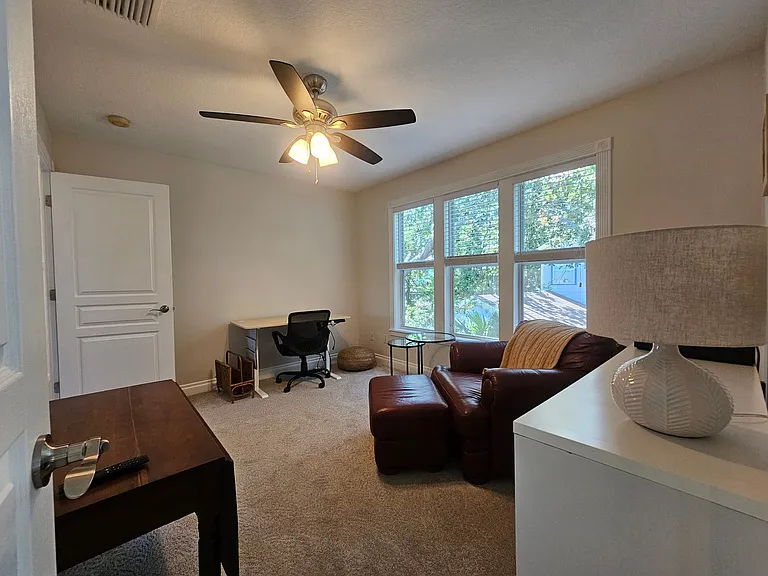 7402 S De Soto St — Photo 29