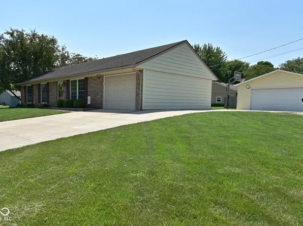 199 Three Notch Ln, Bargersville, IN 46106
