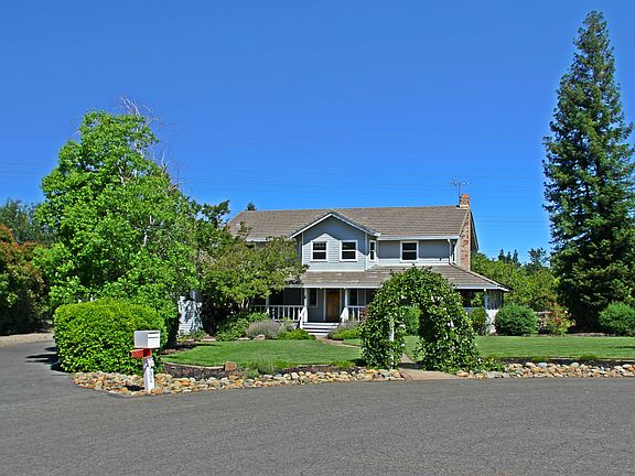 4th image of 7931 Blaze Trail Ct
