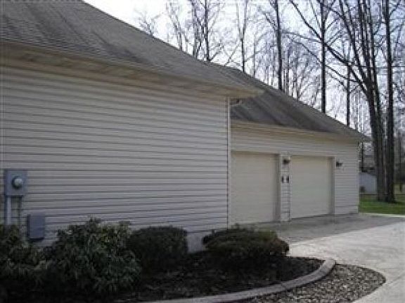 4th image of 601 Avalon Dr SE