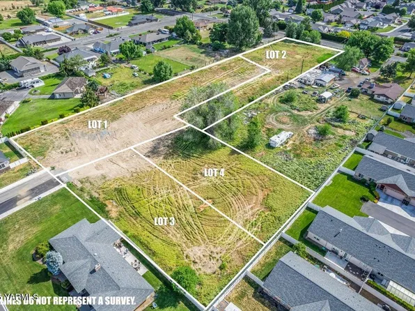 8202 Annalisa Ln, Yakima, WA 98908