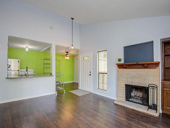 dark accents add sophistication to the modern vibe