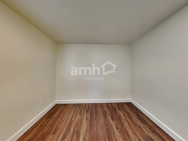 836 Longwood Gardens St — Photo 15