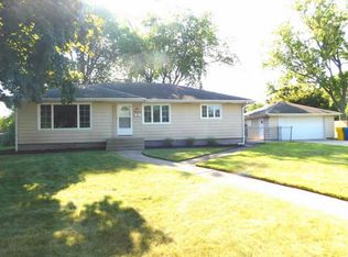 612 N Woodlawn Ave, Griffith, IN 46319