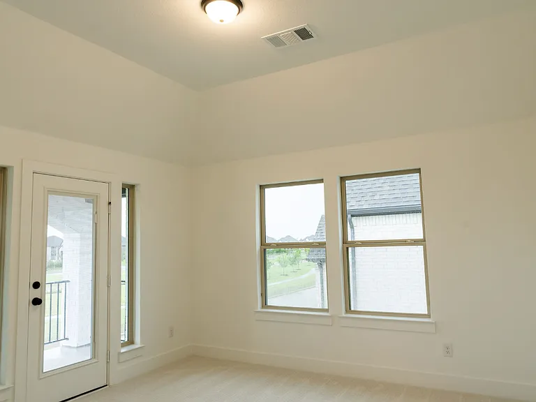 14902 Hometown Dr — Photo 20