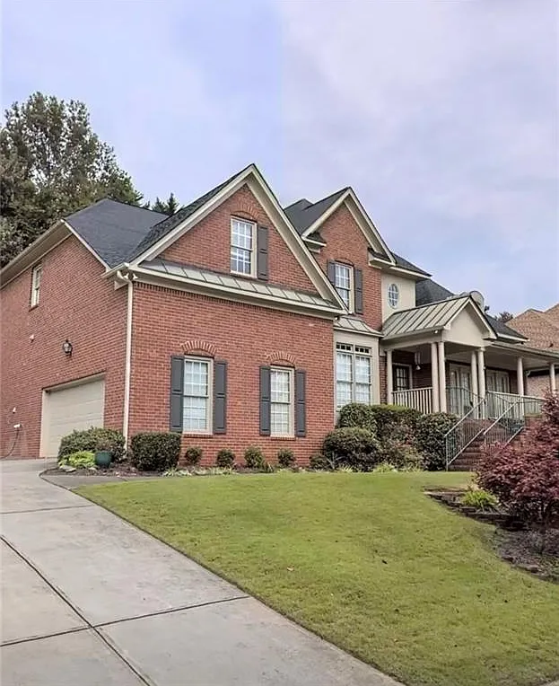 6 bed, 5.0 bath, 4098 sqft, $5,300 — Photo 1