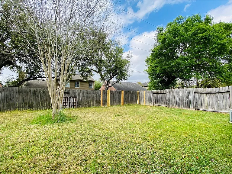 21426 Park Bishop Dr — Photo 10