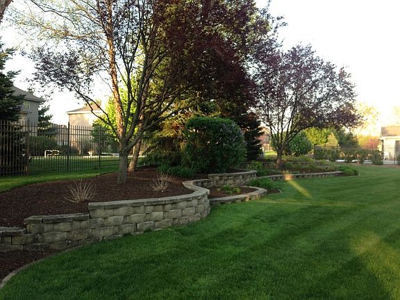 4th image of 631 Gibbons Dr