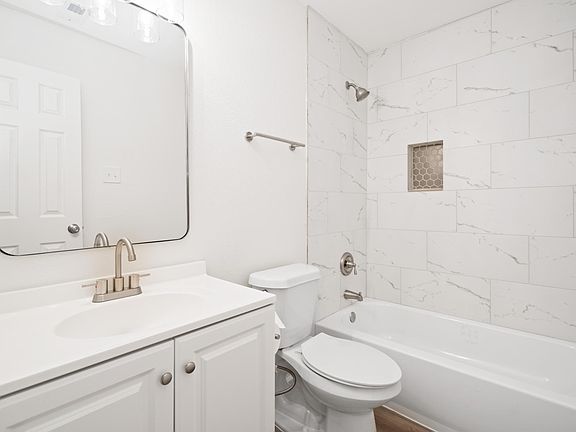 3rd image of 1712 Pasadena St #6