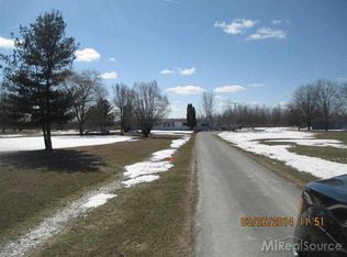 9033 Weber Rd, Columbus, MI 48063