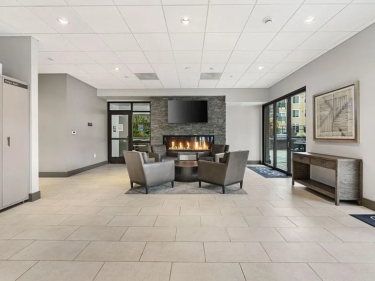 Edge Apartments — Photo 40