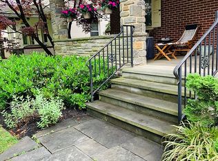 27 Saint Pauls Rd, Ardmore, PA 19003