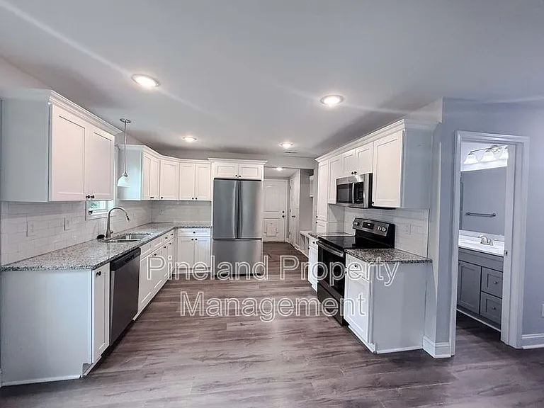 668 McKenzie Rd — Photo 4