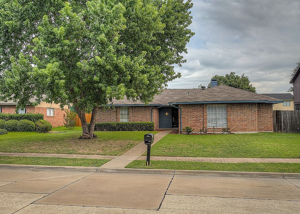 1st image of 1105 Southwestern Dr