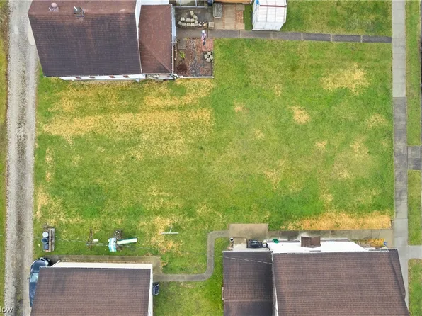 287 W 41st St, Shadyside, OH 43947